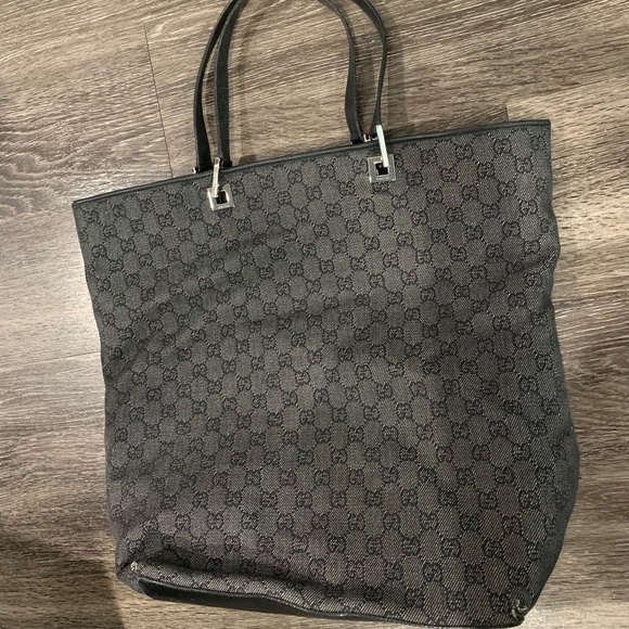 Authentic Gucci tote bag - Picture 1 of 5
